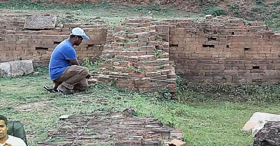 Закопанные руины дворца Раджендра Чола - видеоклип на песню