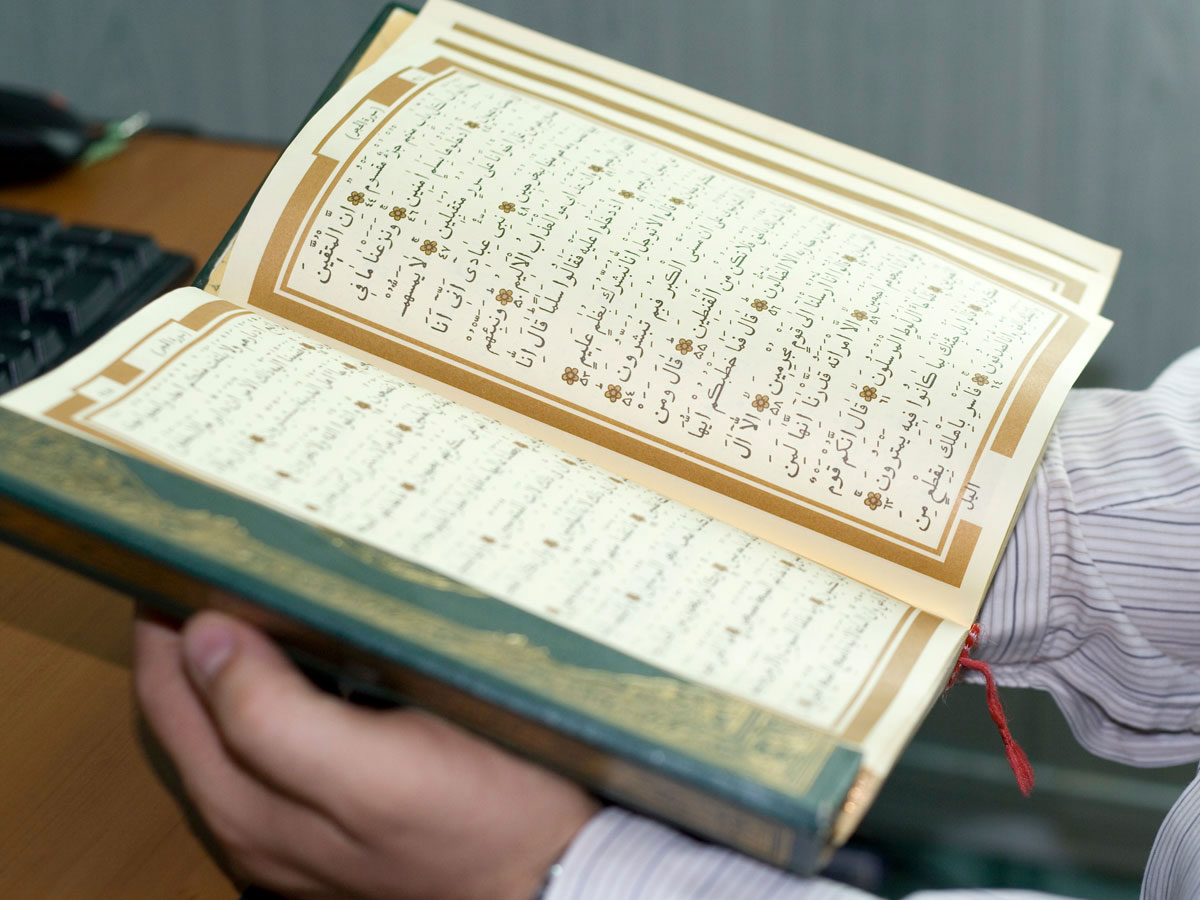 Коран, читает мальчик Йасин