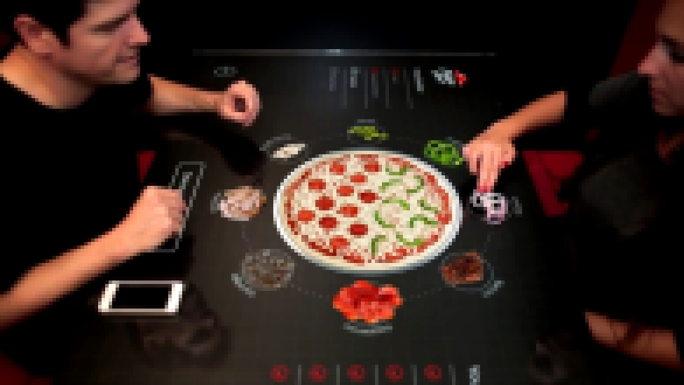 Интерактивные столы в Pizza Hut 