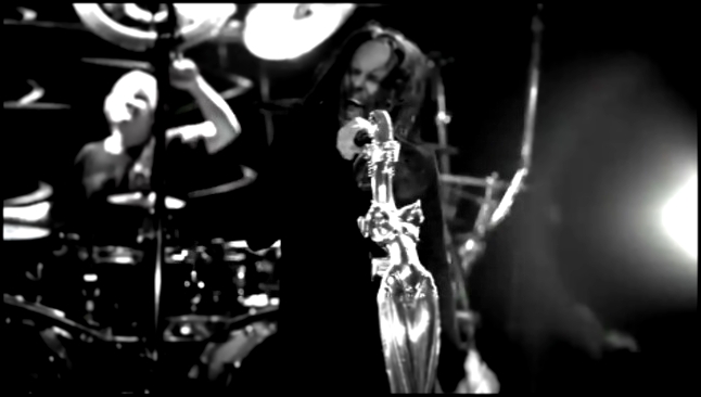 Korn - Narcissistic Cannibal (ft. Skrillex & Kill The Noise) - видеоклип на песню
