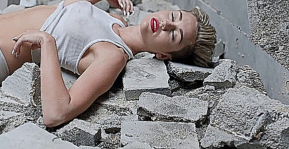 Miley Cyrus - Wrecking Ball                                                                    by    - видеоклип на песню