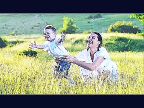 МАМИНА УЛЫБКА (Детская песенка) - видеоклип на песню