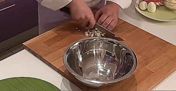 Как приготовить салат с зеленой фасолью и крабовыми палочками 
