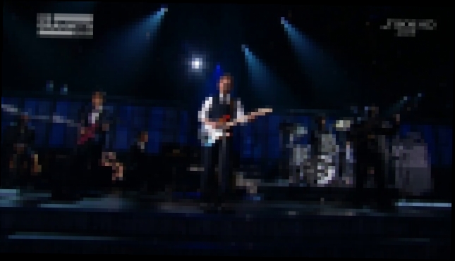 Ed Sheeran performing "Thinking Out Loud" at The Grammy's - видеоклип на песню
