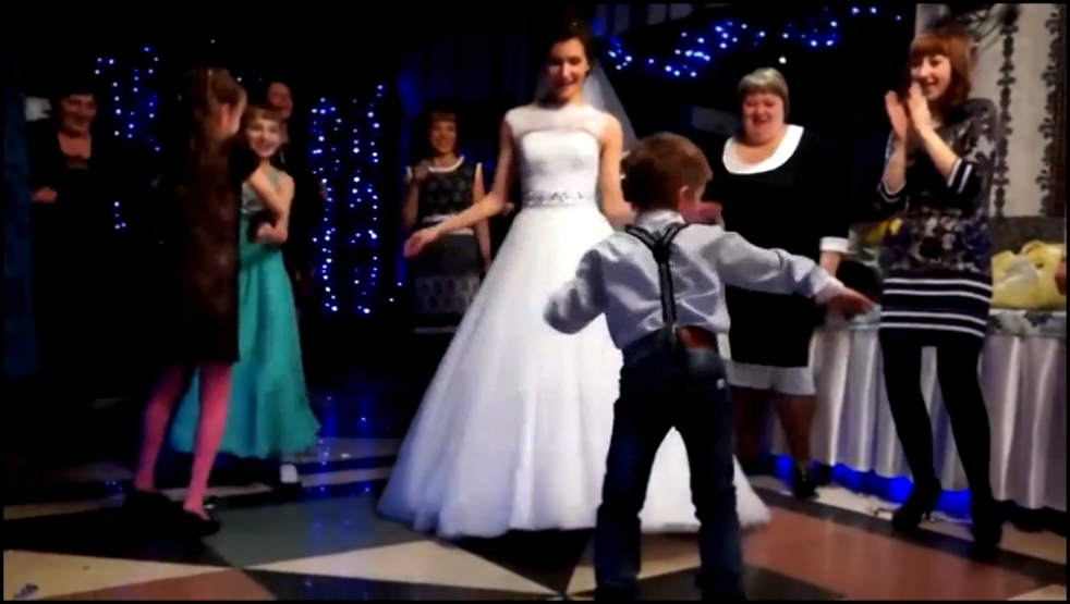 Пацан зажигает с невестой на свадьбе - видеоклип на песню