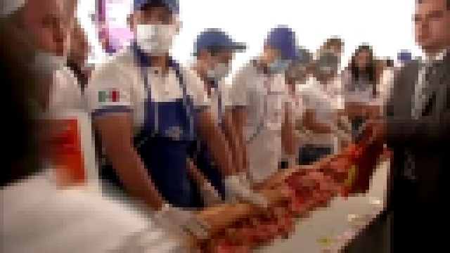 В Мехико приготовили самый длинный сэндвич в Латинской Америке 