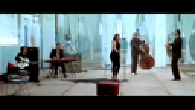 Caro Emerald - A Night Like This - видеоклип на песню
