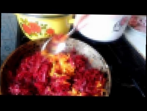 Украинский красный борщ с курицей и фасолью 