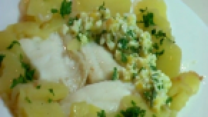 Камбала отварная с картофелем и шпигом видео рецепт. Книга о вкусной и здоровой пище 