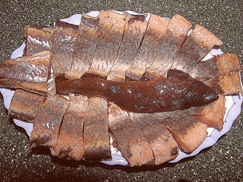 Селедка -  самая любимая рыба  россиян 