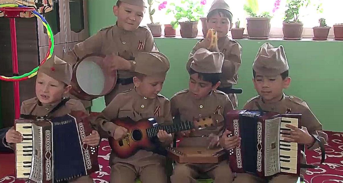 «Смуглянка» в исполнении дошкольников из Таджикистана  - видеоклип на песню