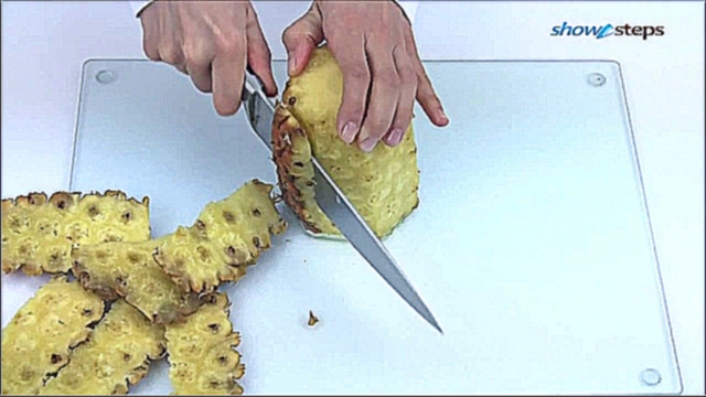 Как порезать ананас 