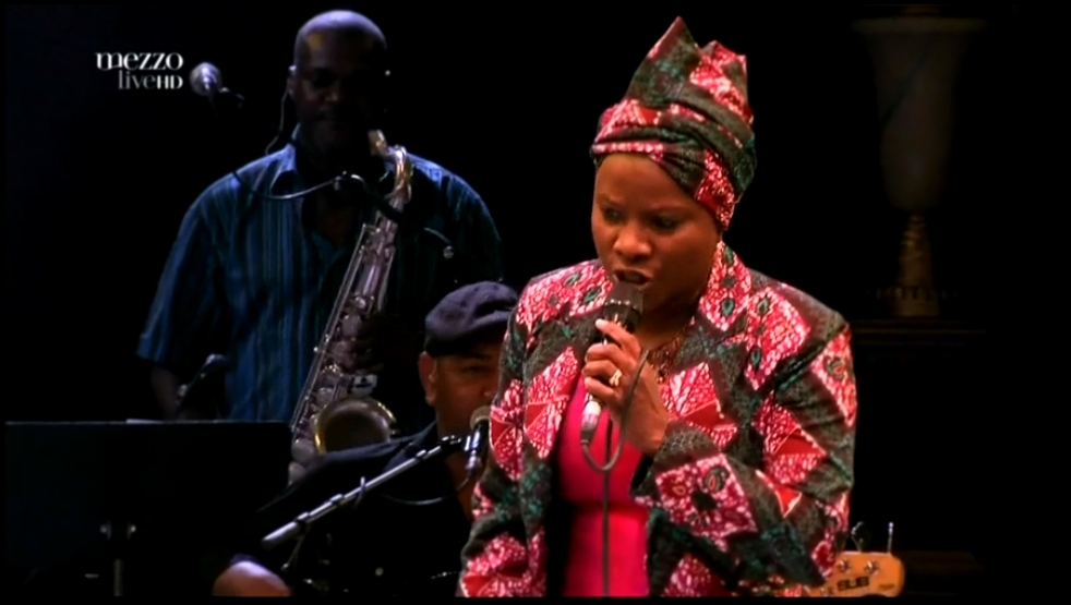 Angelique Kidjo - Carnaval de Sao =HD= - видеоклип на песню