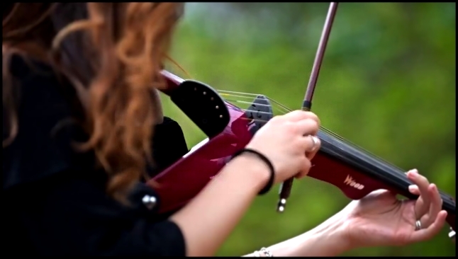 Rockabye (Clean Bandit ft. Sean Paul & Anne-Marie) - Electric Violin Cover _ Caitlin De Ville - видеоклип на песню