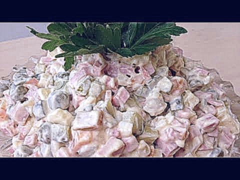 Зимний салат. Салат Оливье классический. Рецепт салата: Оливье с колбасой. 