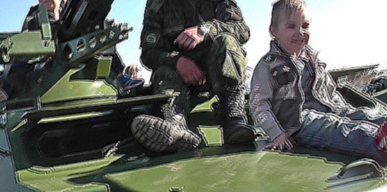 9 мая против войны. Пусть на танках играют дети. Благовещенск Амурская область. Парад танков. - видеоклип на песню