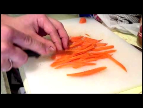 Как я режу морковь для плова :) 