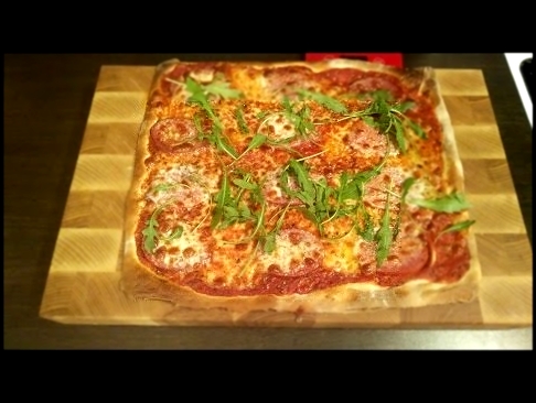 Три секрета классической пиццы: тесто, томаты, зеленый базилик /// Простой рецепт от дяди Ромы. 