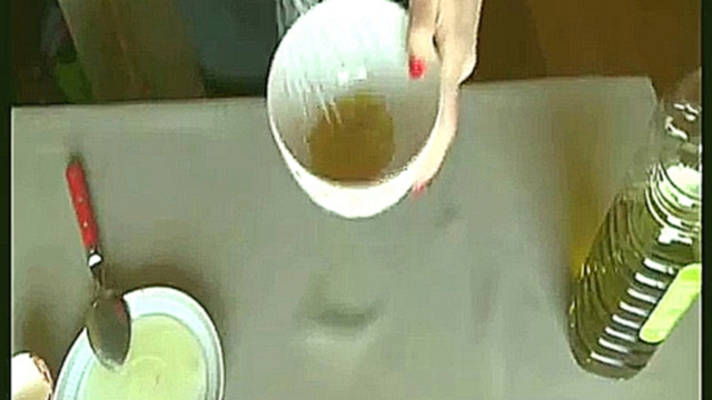 Маска для сухой кожи рук из яичного желтка и оливкового масла 