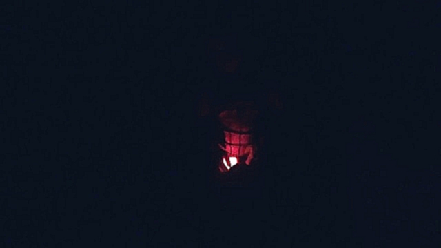 Фонарик Тачки светим в темноте картинки распаковка игрушки Unboxing flashlight C - видеоклип на песню