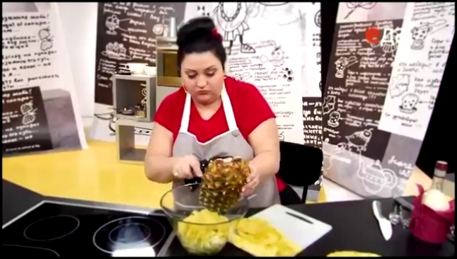 Как приготовить фруктовый салат в ананасе 