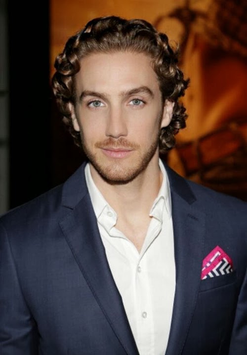 Eugenio Siller Aurora