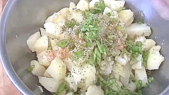 картофельный салат с зеленым луком 