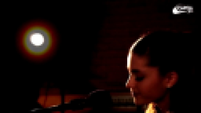 Acoustic version Ariana Grande - 'Right There' Performance) On Capital XTRA - видеоклип на песню