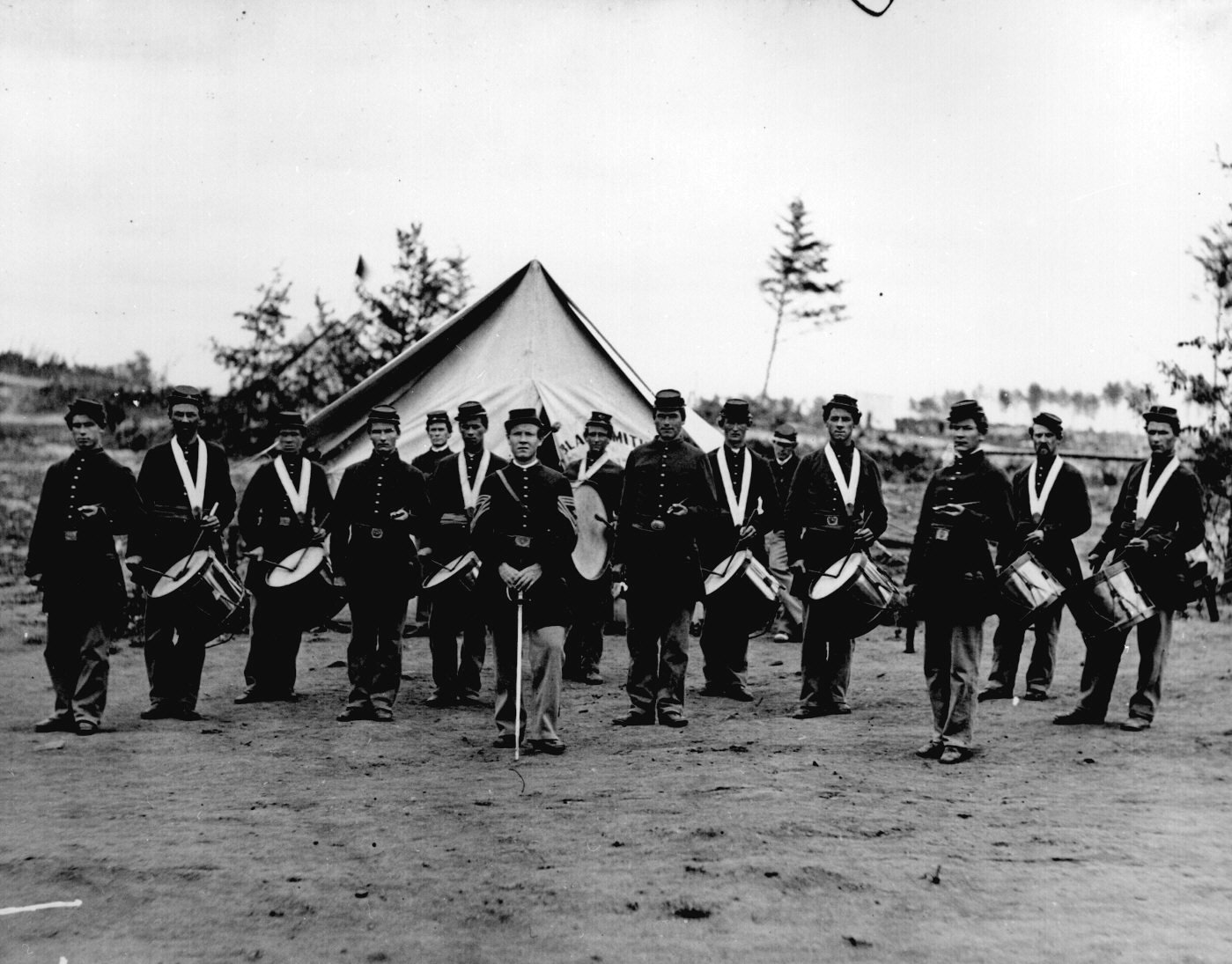 Marine Band of the Royal Netherlands Navy Semper Iuvenalis, Drums & Fifes Diensars no. 1 / Mars 1488
