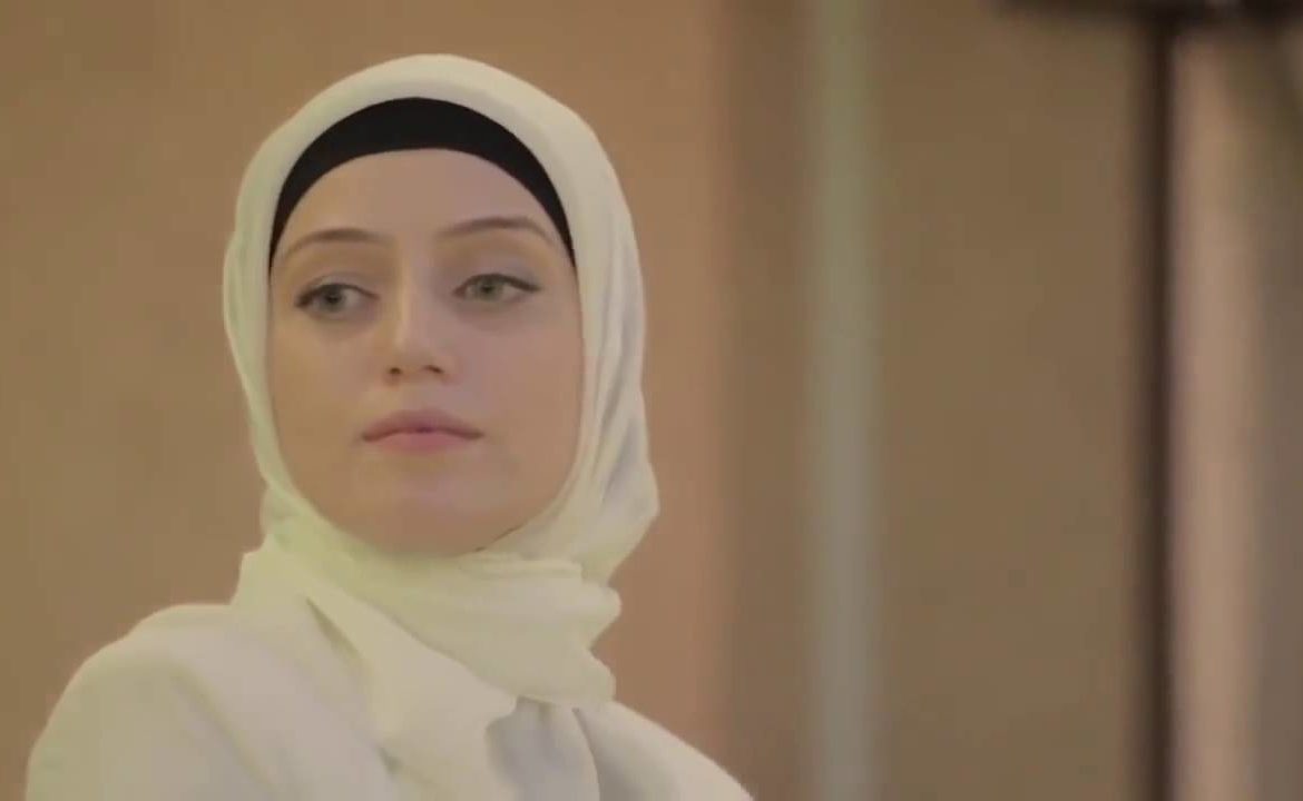 Мусульманка поет по русски, влюбиться можно