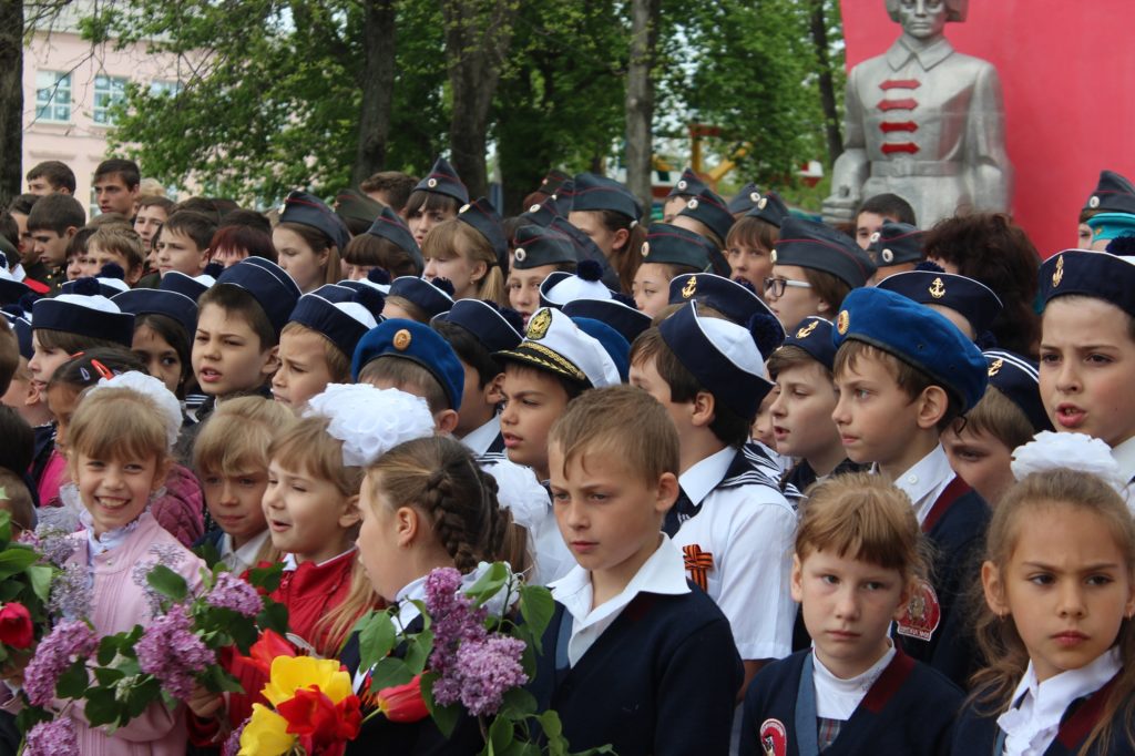 Олег Лихачев Гимн героизму русской женщины (Женщины войны)